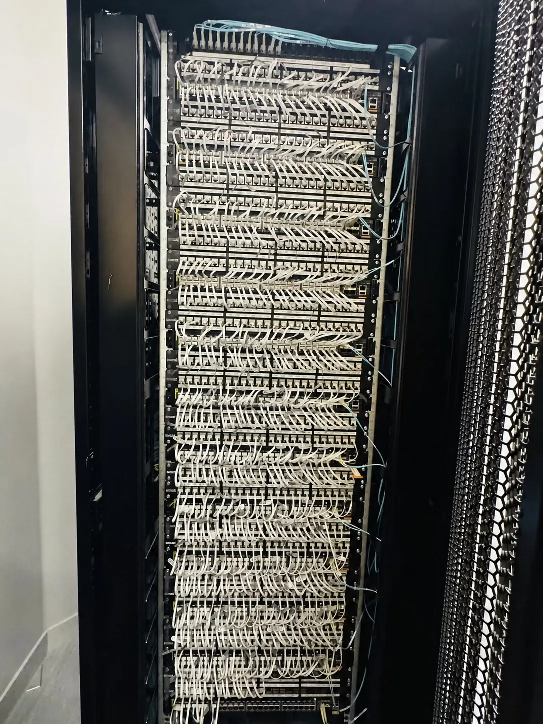 Holborn Office Structured Cabling & Aruba Wi-Fi project view 2