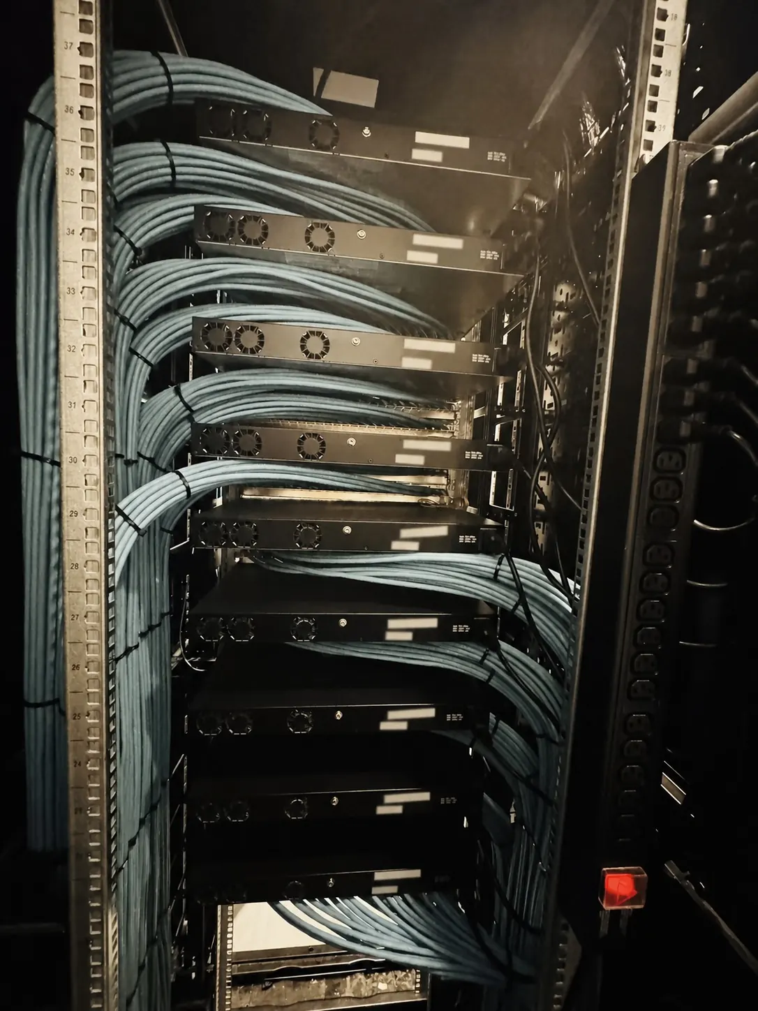 Holborn Office Structured Cabling & Aruba Wi-Fi project view 4